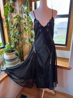 90’s VTG 🖤 Lucie Ann II Black Nightgown Satin sheer panels flowy dramatic